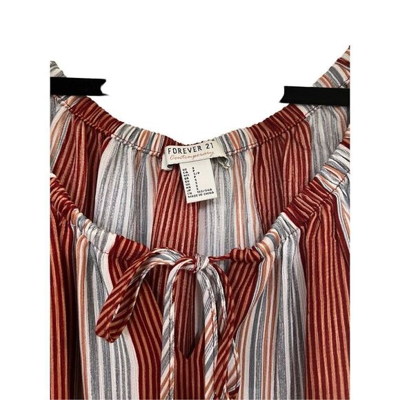 Striped Flowy Blouse - Picture 3 of 3